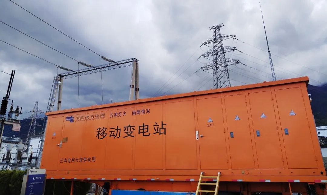 法騰電力四臺“會行走的變電站”護航云南電網！